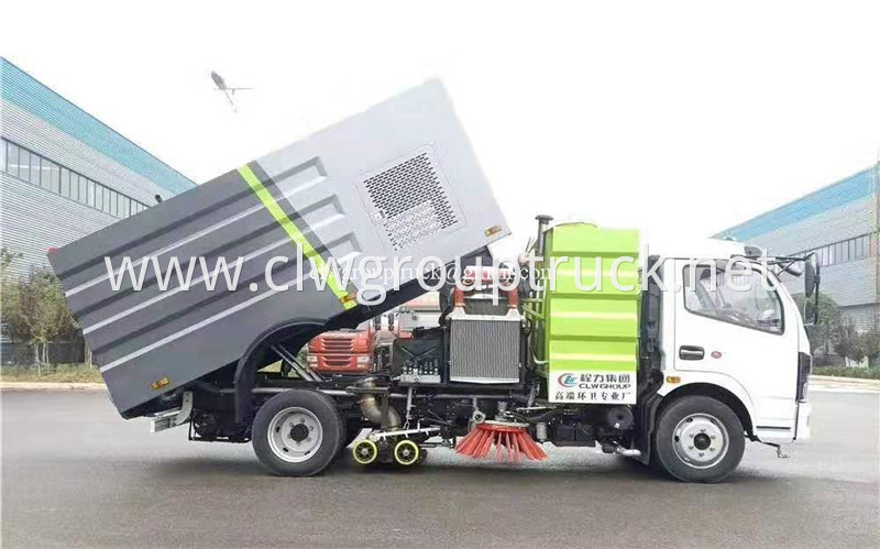 Road Sweeper Truck 5